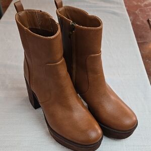 House Of Harlow Brown Leather Ankle Boots
